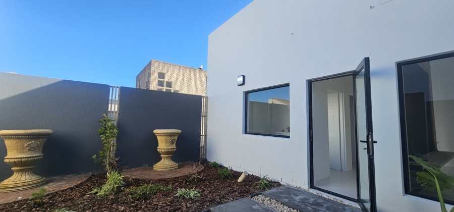 3 Bedroom Property for Sale in Myburgh Park Western Cape